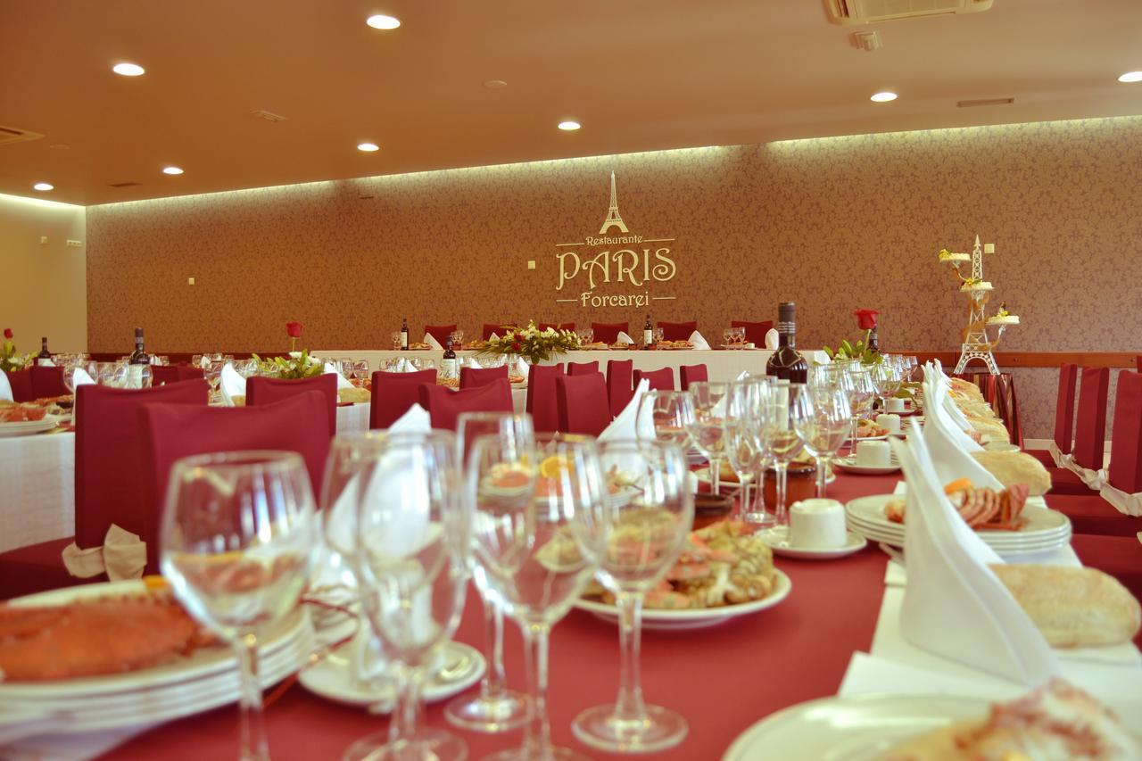Hostal-Restaurante Paris Forcarei Bagian luar foto